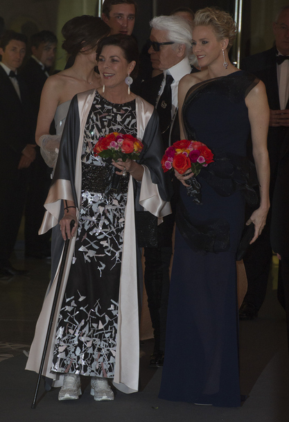 Prinses Caroline met prinses Charlène van Monaco